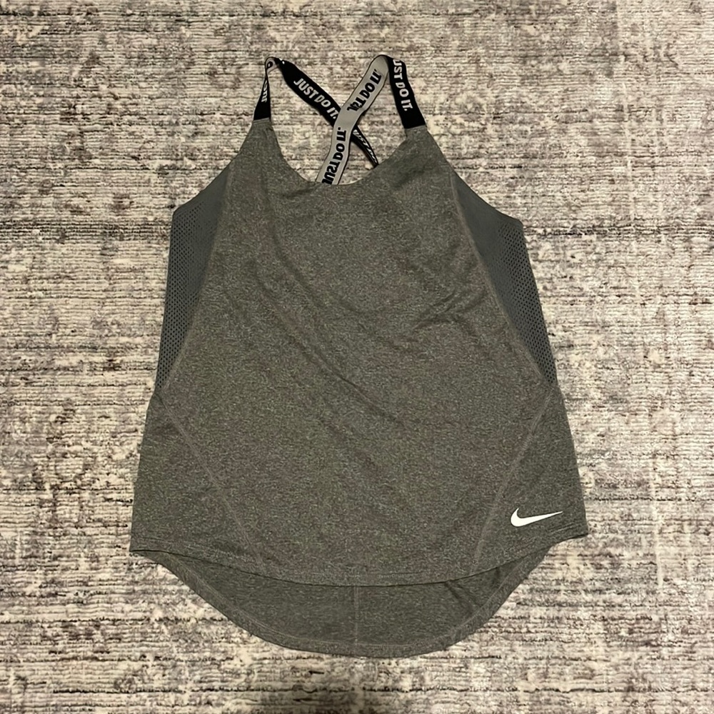 Nike top
